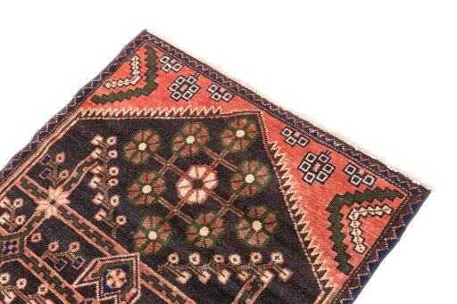 Surface texture of 1973s Hamedan rug with natural Wool and intricate pattern