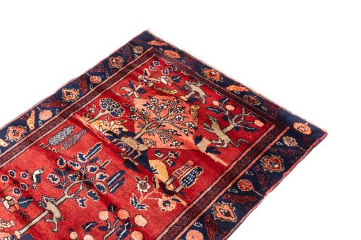 Surface texture of 1995s Hamedan rug with natural Wool and intricate pattern