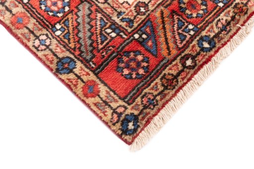 Central medallion detail of 1996s Hamedan rug from Iran / Persia