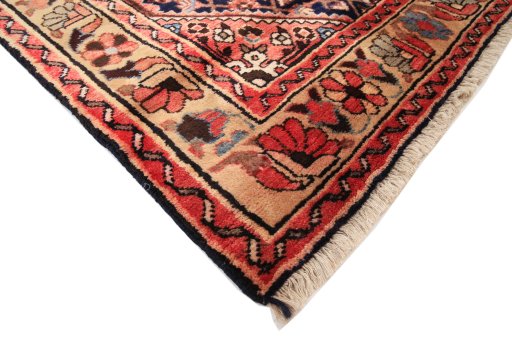 Central medallion detail of 1980s Hamedan rug from Iran / Persia
