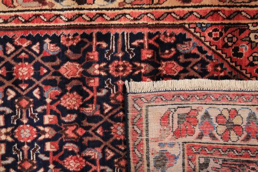 Close-up detail of 1980s Hamedan rug from Iran / Persia showing Wool weave