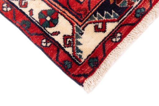 Central medallion detail of 1985s Hamedan rug from Iran / Persia
