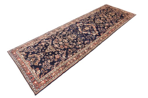 Close-up detail of 2001s Hamedan rug from Iran / Persia showing Wool weave