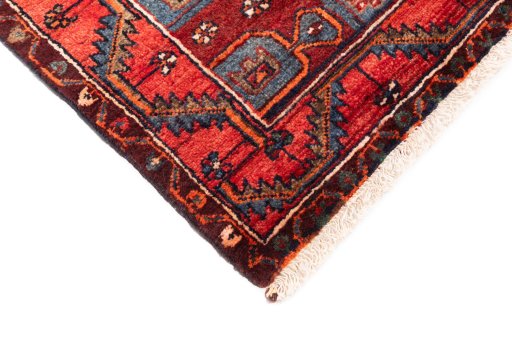 Central medallion detail of 1999s Hamedan rug from Iran / Persia