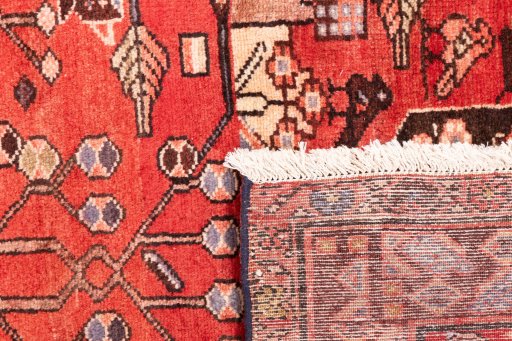 Close-up detail of 1991s Hamedan rug from Iran / Persia showing Wool weave