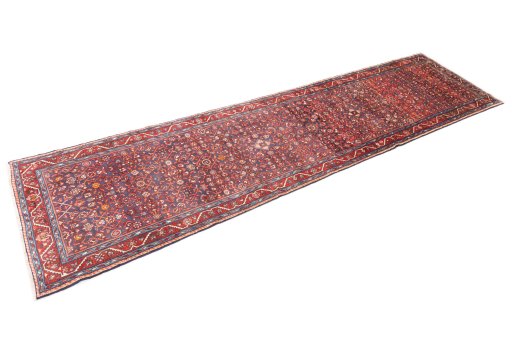 Close-up detail of 1986s Hamedan rug from Iran / Persia showing Wool weave