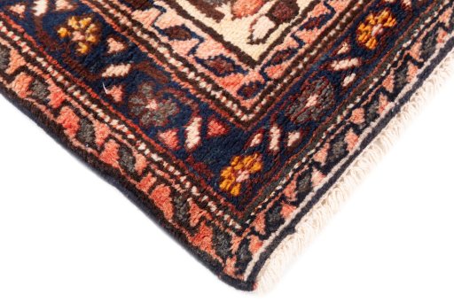 Central medallion detail of 1973s Hamedan rug from Iran / Persia