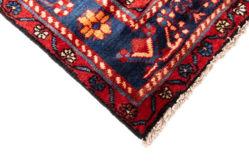 Central medallion detail of 1997s Hamedan rug from Iran / Persia