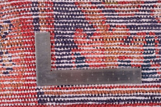 Corner detail of 1997s Hamedan rug showing border pattern and Wool pile