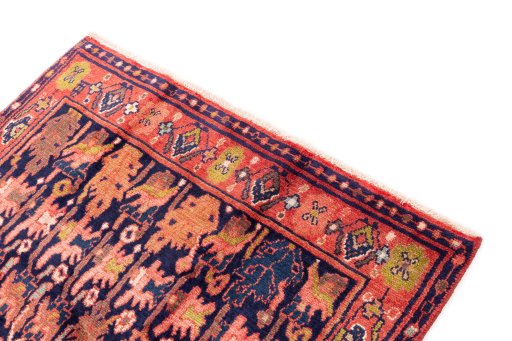 Surface texture of 1997s Hamedan rug with natural Wool and intricate pattern