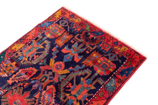 Surface texture of 1999s Hamedan rug with natural Wool and intricate pattern