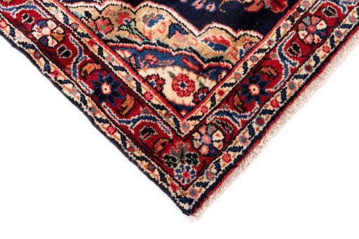 Central medallion detail of 1984s Hamedan rug from Iran / Persia