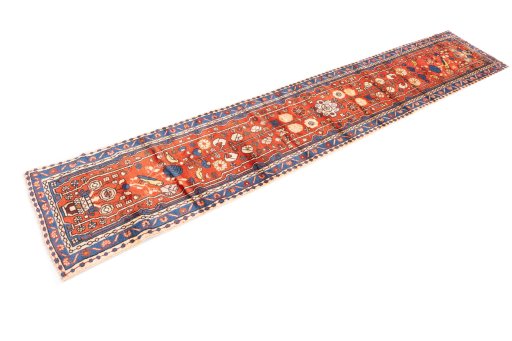 Close-up detail of 1975s Hamedan rug from Iran / Persia showing Wool weave