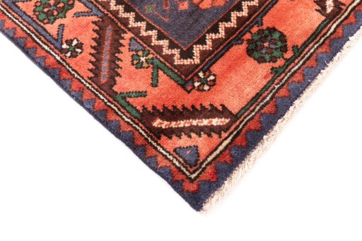 Central medallion detail of 1971s Hamedan rug from Iran / Persia