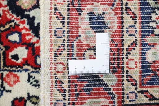 Full view of 1990s Hamedan rug from Iran / Persia, 93 × 60 cm in Beige tones