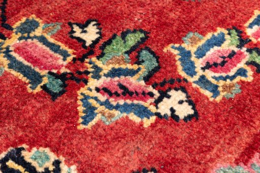 Surface texture of 2002s Hamedan rug with natural Wool and intricate pattern