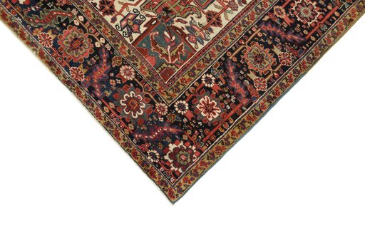 Central medallion detail of 1930s Heriz rug from Iran / Persia