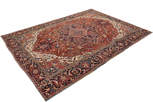 Corner detail of 1940s Heriz rug showing border pattern and Wool pile
