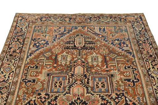 Surface texture of 1920s Heriz rug with natural Wool and intricate pattern