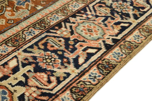 Central medallion detail of 1920s Heriz rug from Iran / Persia