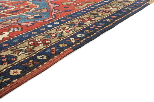 Central medallion detail of 1920s Heriz rug from Iran / Persia