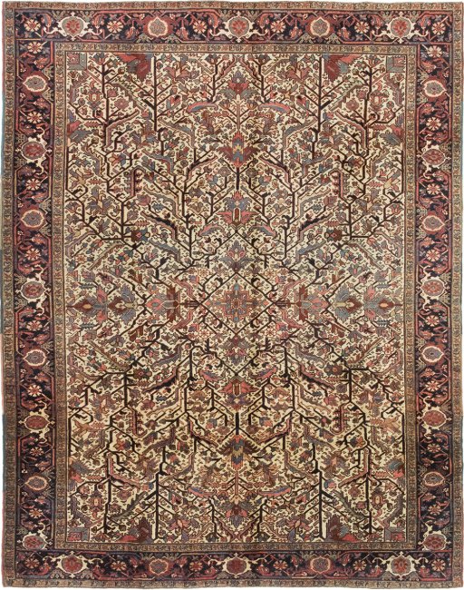 Full view of 1920s Heriz rug from Iran / Persia, 314 × 246 cm in Cream tones