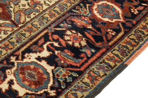 Central medallion detail of 1920s Heriz rug from Iran / Persia
