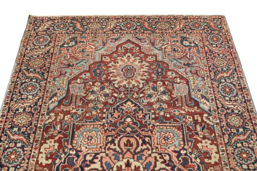 Surface texture of 1920s Heriz rug with natural Wool and intricate pattern