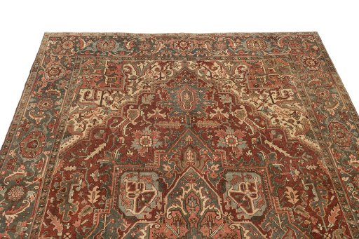 Surface texture of 1930s Heriz rug with natural Wool and intricate pattern