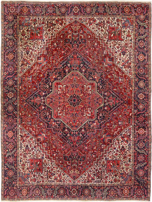 Full view of 1940s Heriz rug from Iran / Persia, 467 × 336 cm in Dark red tones