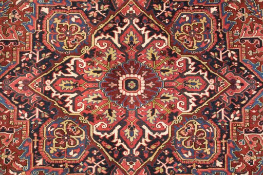 Central medallion detail of 1940s Heriz rug from Iran / Persia