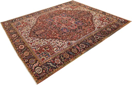 Corner detail of 1940s Heriz rug showing border pattern and Wool pile
