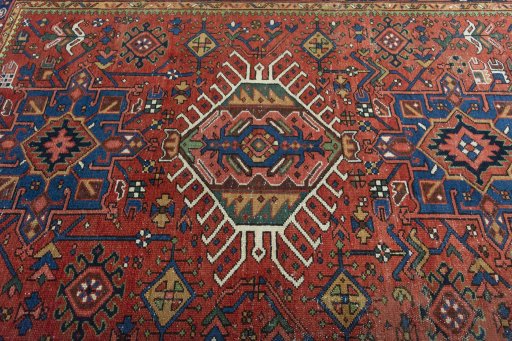 Central medallion detail of 1930s Heriz rug from Iran / Persia