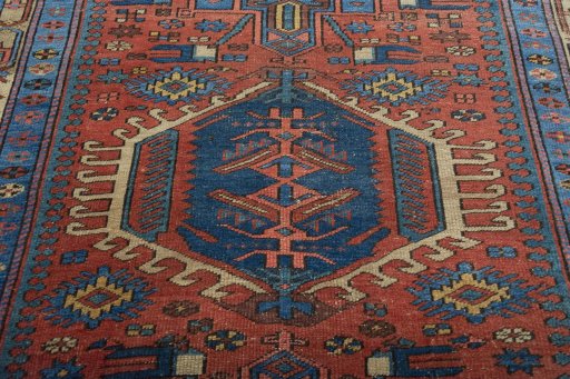 Central medallion detail of 1930s Heriz rug from Iran / Persia