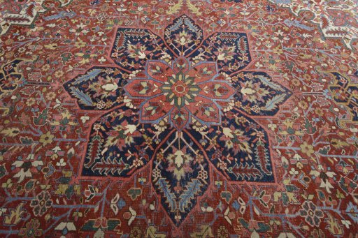 Central medallion detail of 1930s Heriz rug from Iran / Persia