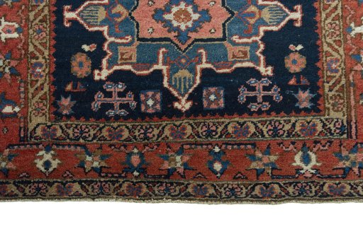Central medallion detail of 1930s Heriz rug from Iran / Persia