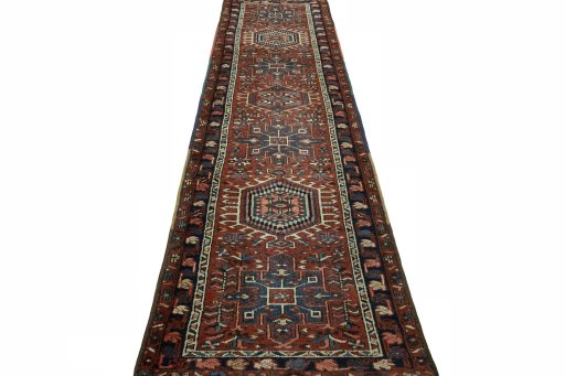 Surface texture of 1930s Heriz rug with natural Wool and intricate pattern