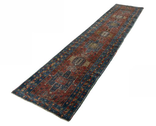 Corner detail of 1930s Heriz rug showing border pattern and Wool pile