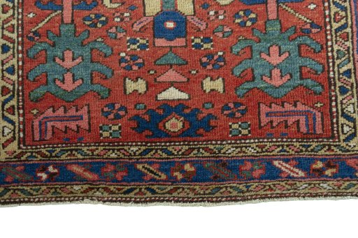 Central medallion detail of 1930s Heriz rug from Iran / Persia