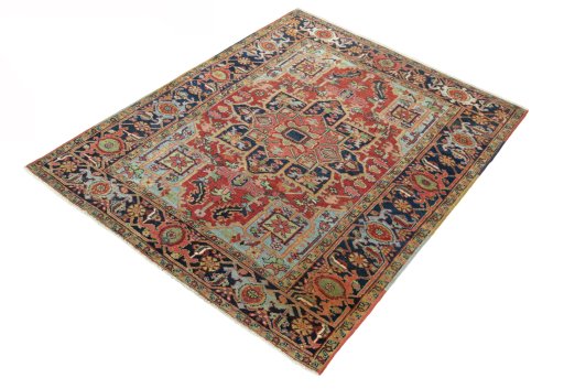Corner detail of 1930s Heriz rug showing border pattern and Wool pile