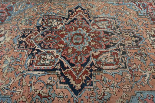Central medallion detail of 1930s Heriz rug from Iran / Persia