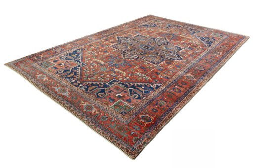 Corner detail of 1930s Heriz rug showing border pattern and Wool pile