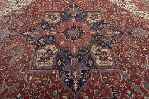 Central medallion detail of 1930s Heriz rug from Iran / Persia