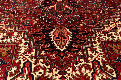 Corner detail of 2005s Heriz rug showing border pattern and Wool pile