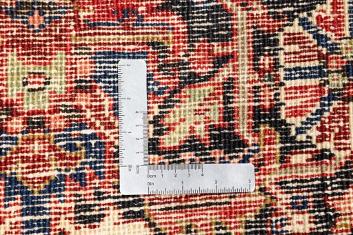 Central medallion detail of 2005s Heriz rug from Iran / Persia