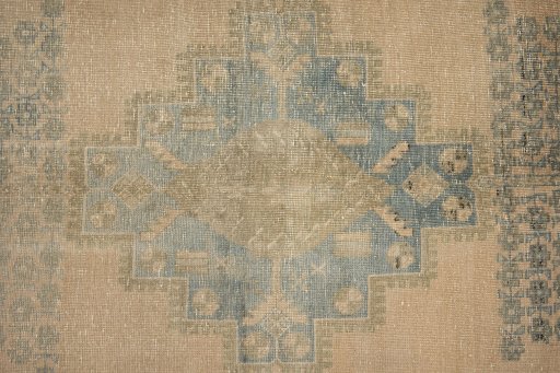 Close-up detail of 1920s Kurdi rug from Iran / Persia showing Wool weave