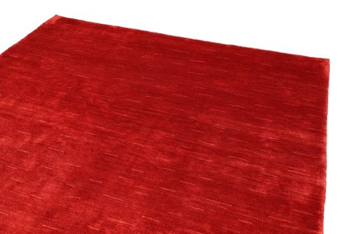 Surface texture of New Lori rug with natural Wool and intricate pattern