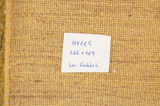 Corner detail of New Lori rug showing border pattern and Wool pile