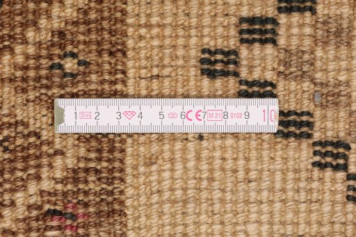 Close-up detail of 1940s Lori rug from Iran / Persia showing Wool weave