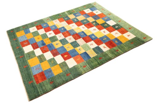 Corner detail of New Lori rug showing border pattern and Wool pile